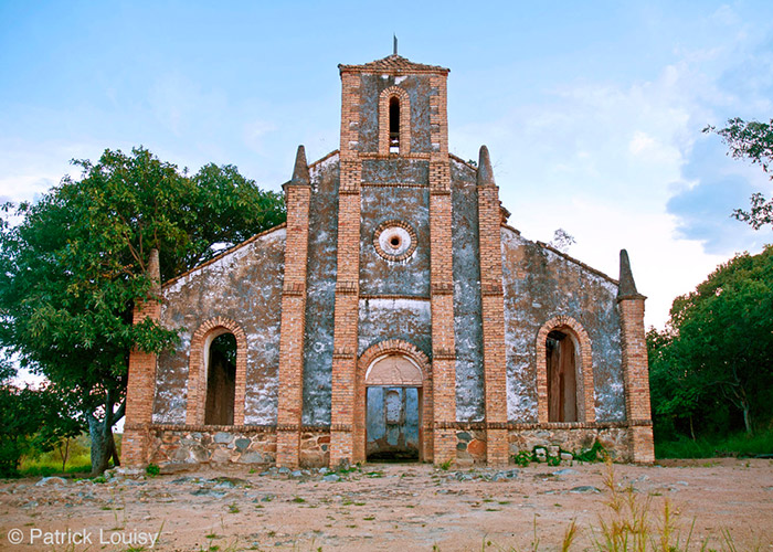 Eglise de Kipili - C6Bo Voyage blog plongée